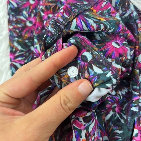 Lululemon Swift Speed High-Rise Tight 28" Floral Electric Multi - Picture 7 of 7